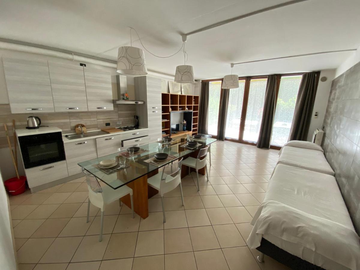 Case Vacanza Le Vele Desenzano del Garda Exteriör bild