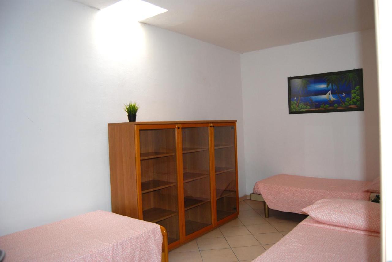 Case Vacanza Le Vele Desenzano del Garda Exteriör bild