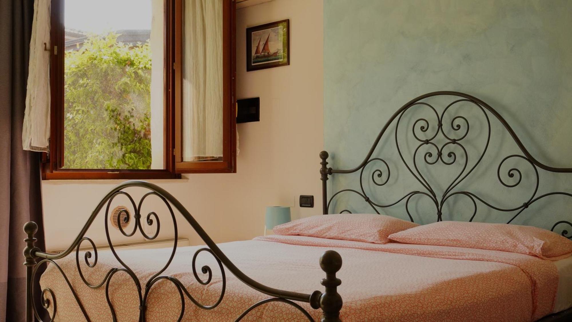 Case Vacanza Le Vele Desenzano del Garda Exteriör bild